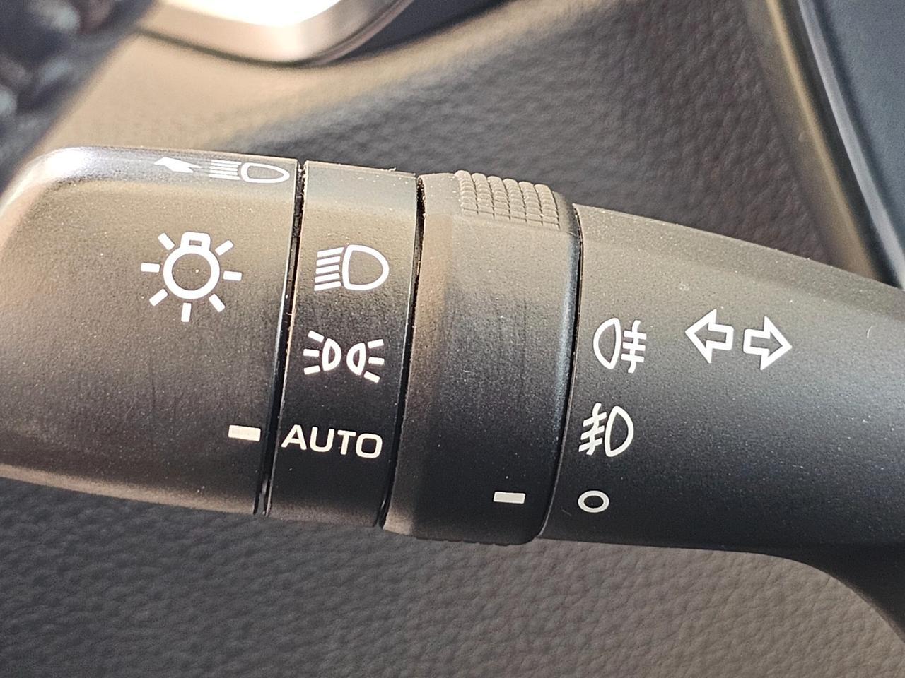 Toyota Corolla Touring Sports 1.8 Hybrid Business