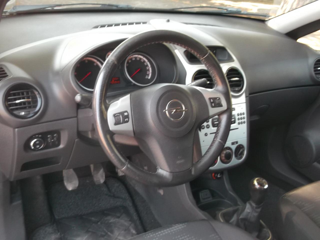 Opel Corsa 1.3 Cdi 5P. Neopatentati 2012
