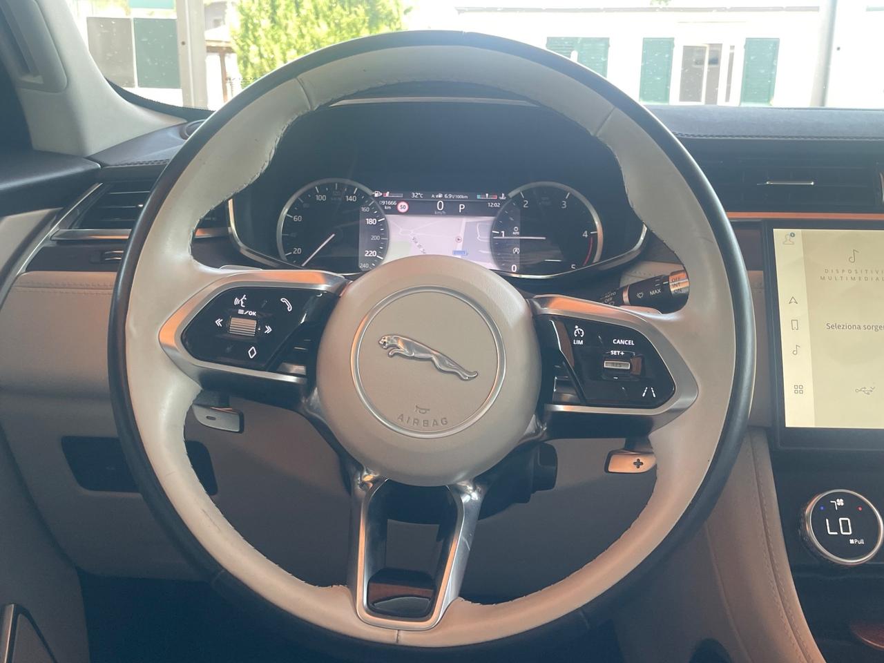 Jaguar F-Pace 2.0 D 204 CV AWD aut. R-Dynamic HSE