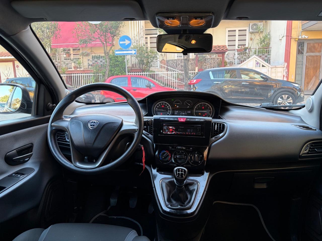 Lancia Ypsilon 1.2 69 CV 5 porte Silver