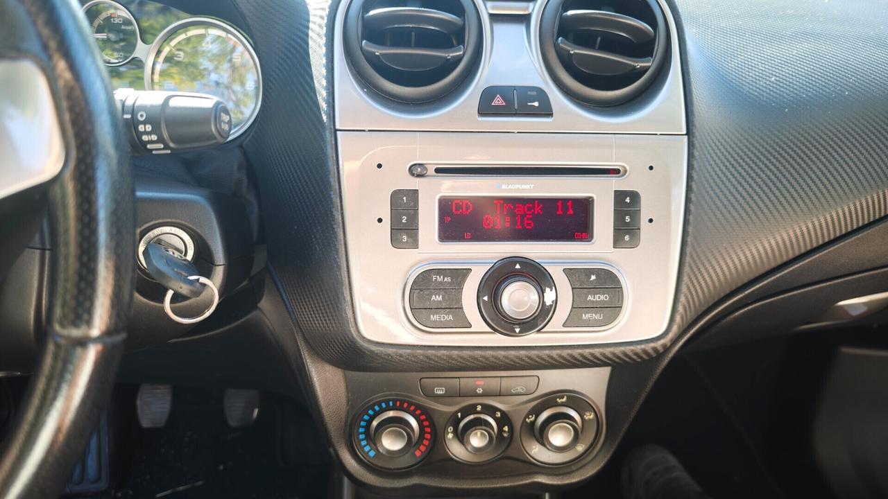 Alfa Romeo MiTo 1.6 JTDm 16V Distinctive Sport Pack