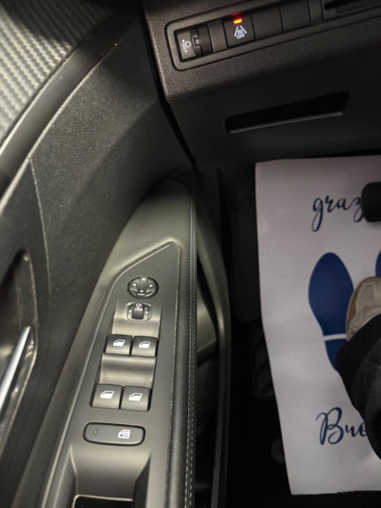 Peugeot 3008 BlueHDi 130 S&S EAT8 Allure FULL LED