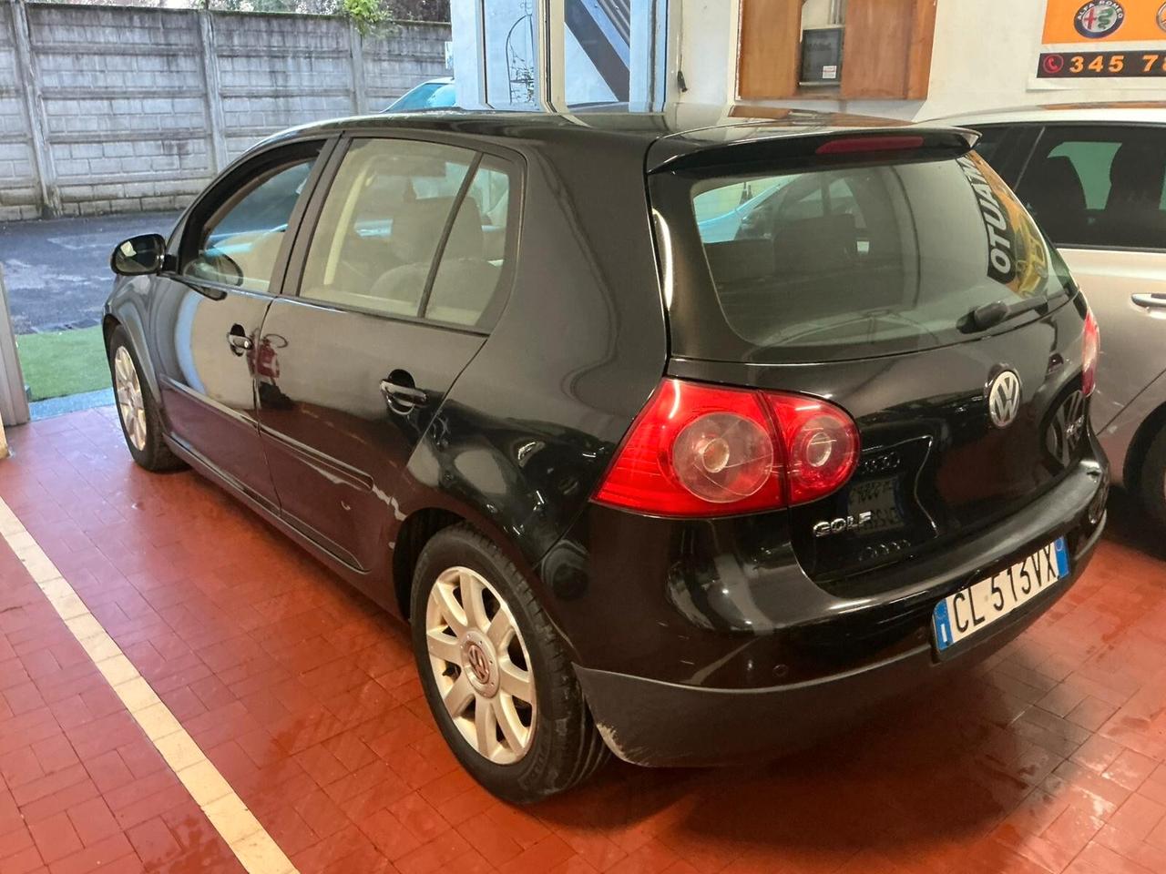Volkswagen Golf 1.6 16V 5p. Trendline 2004