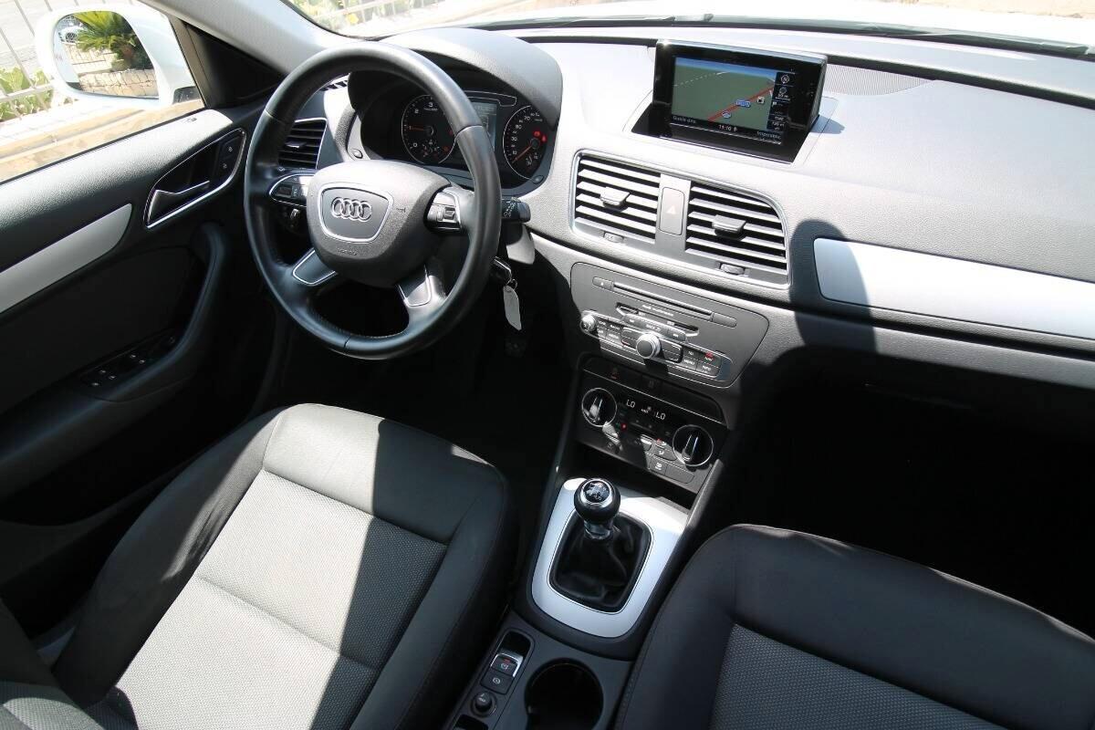 Audi Q3 2.0 TDI 120 CV Business|12.2015