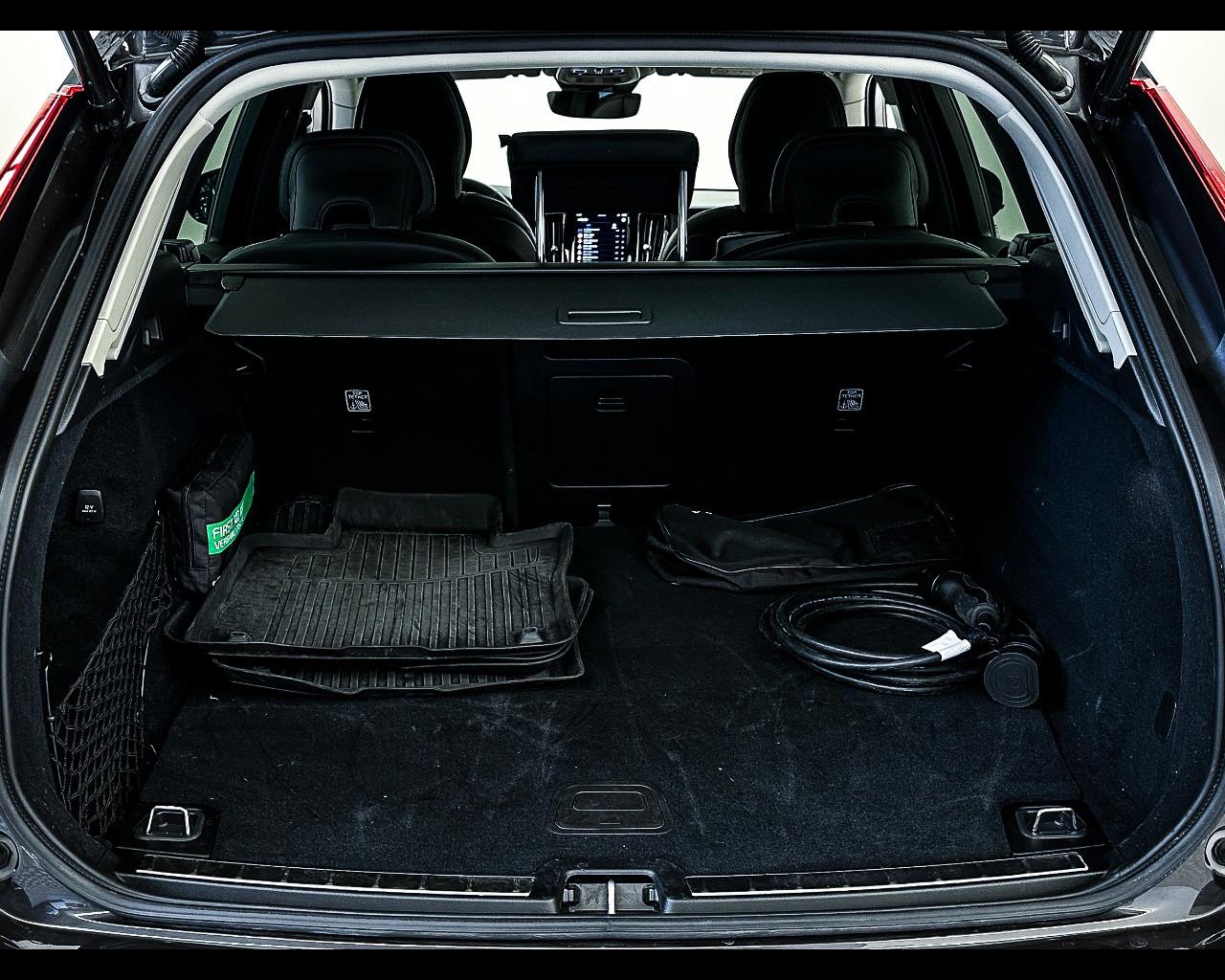 VOLVO XC60 (2017-->) - XC60 T6 Plug-in hybrid AWD automatico Plus Bright