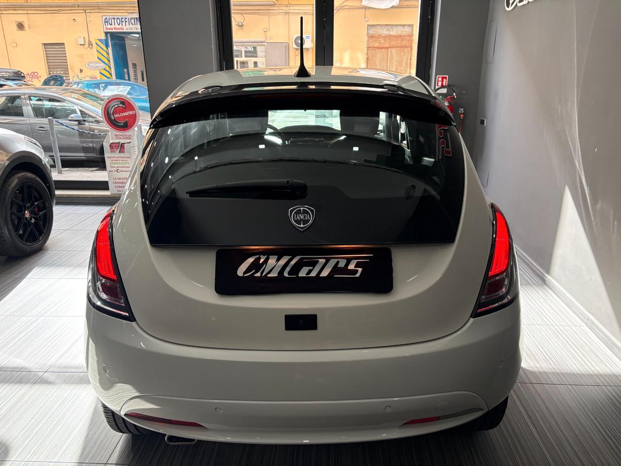 Lancia Ypsilon 1.0 GPL Hybrid 70cv Platino ITALIANA FULL