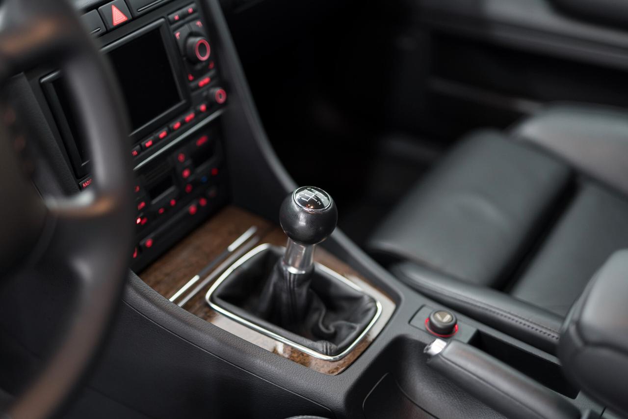 Audi S4 MANUALE