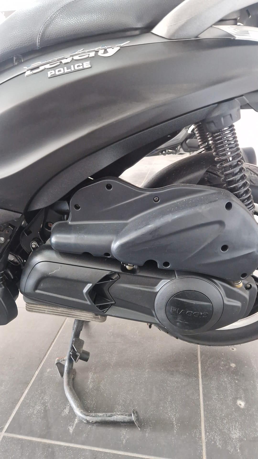 Piaggio Beverly 300 police