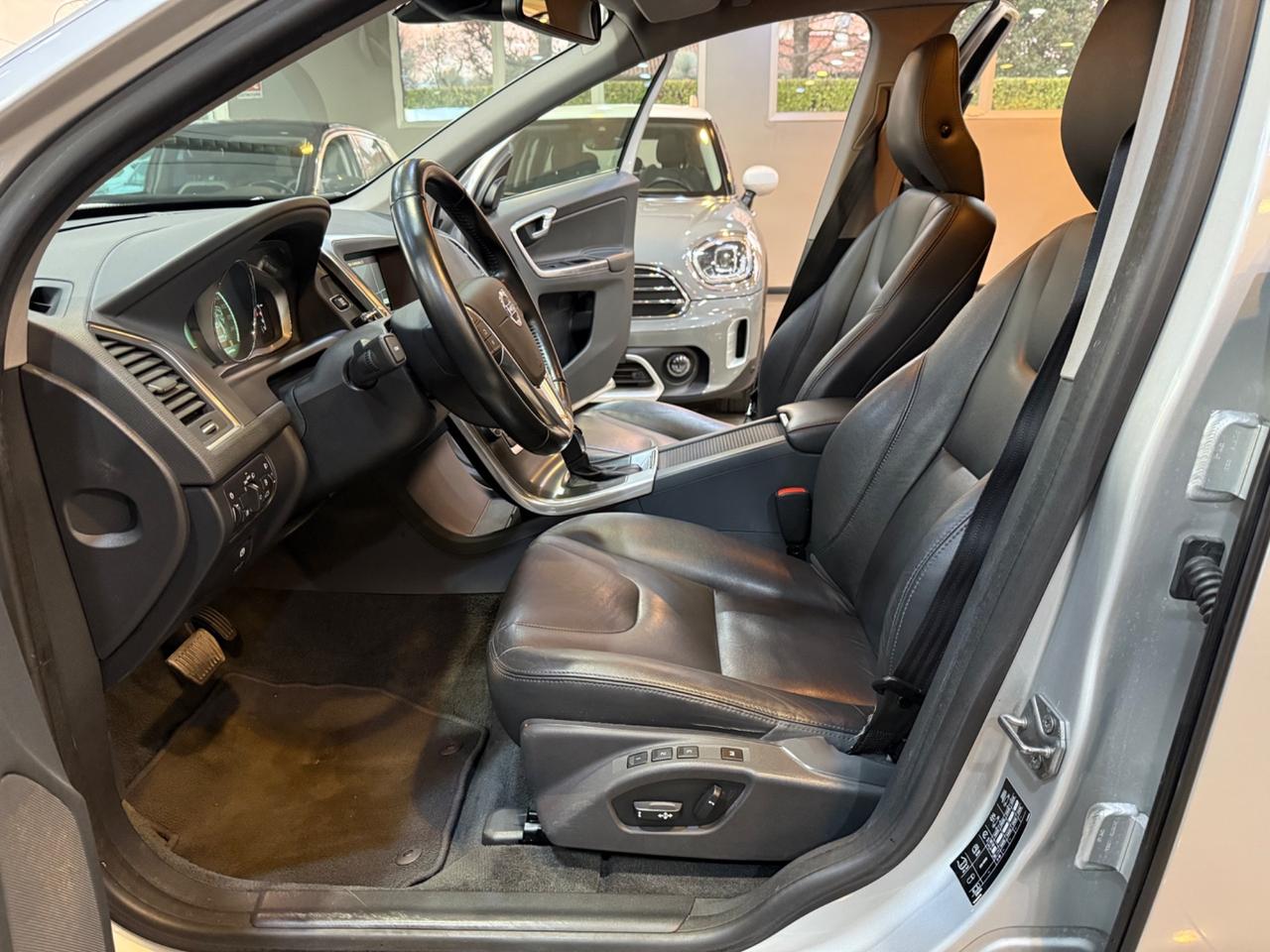 Volvo XC 60 2.0 d4 Momentum 181cv geartronic