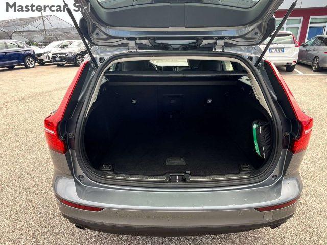 VOLVO V60 V60 2.0 b4 Momentum Business auto - GF230BY