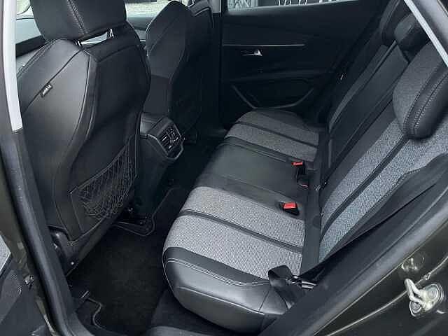 Peugeot 3008 BlueHDi 120 S&S EAT6 Allure