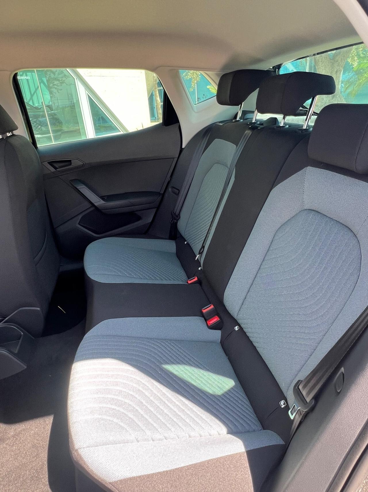 SEAT Ibiza Black Edition possibilità noleggio no scoring