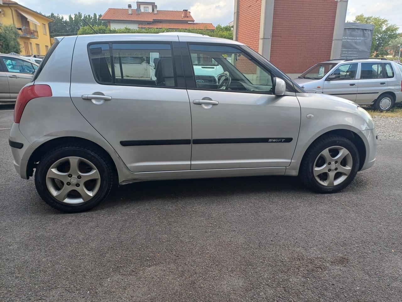 Suzuki Swift 1.3 4x4 5p. GL