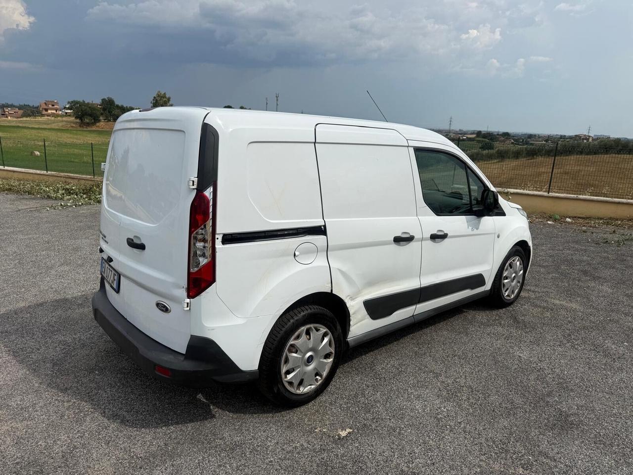 Ford Tourneo Courier 1.6 TDCI 95 CV Plus