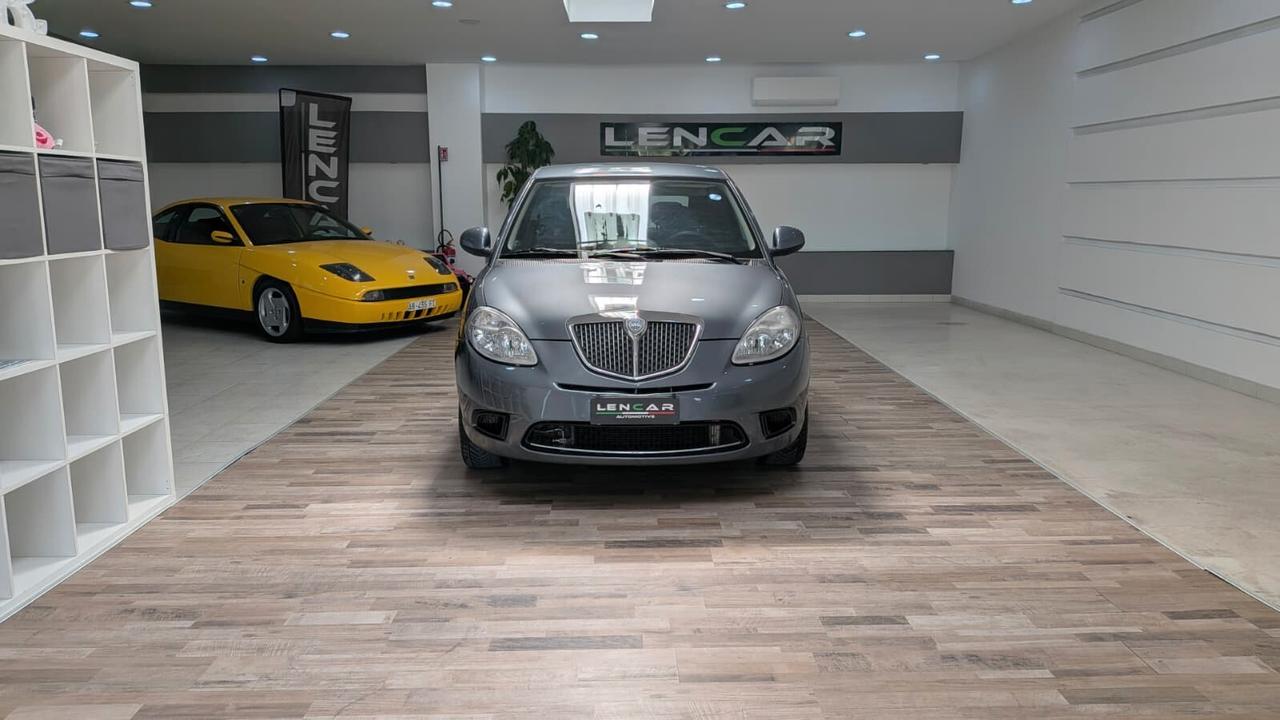 Lancia Ypsilon 1.2 Platino