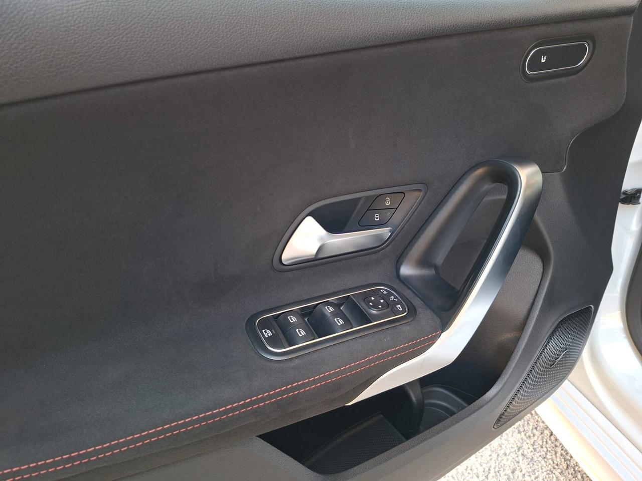 MERCEDES Classe A 180d Automatic AMG Premium