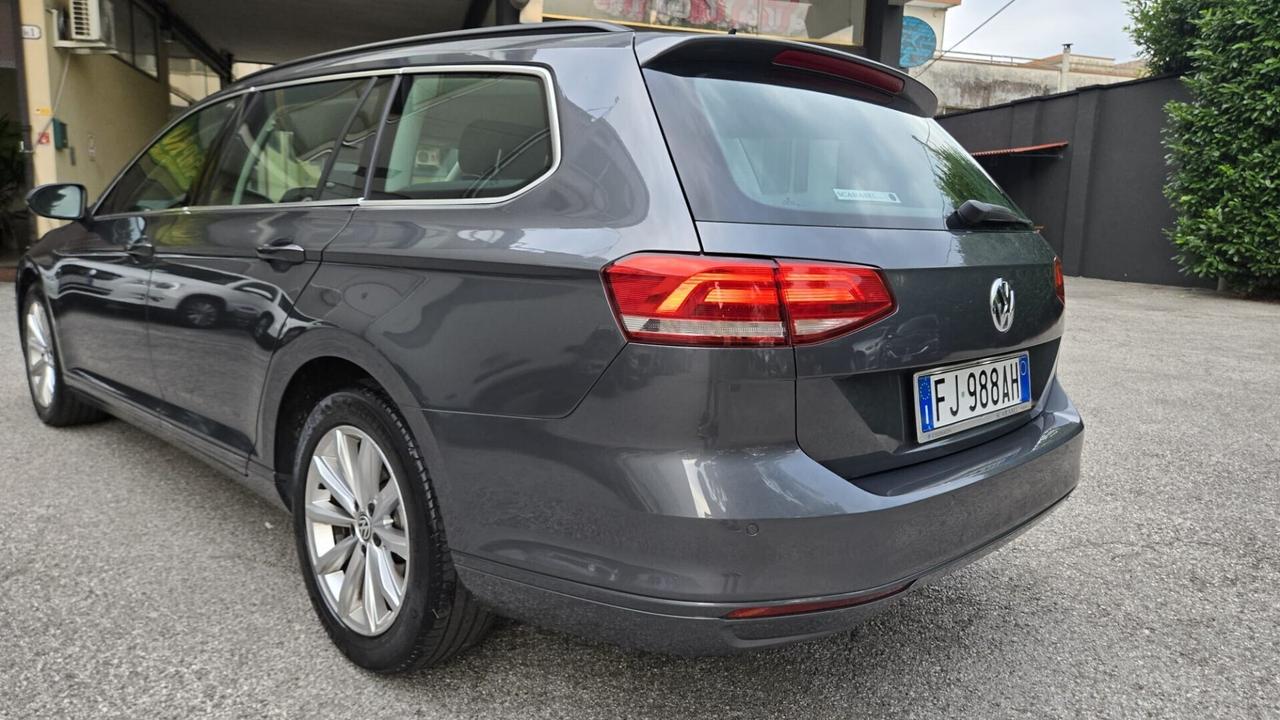 Volkswagen Passat Variant 1.6 TDI SCR DSG Business