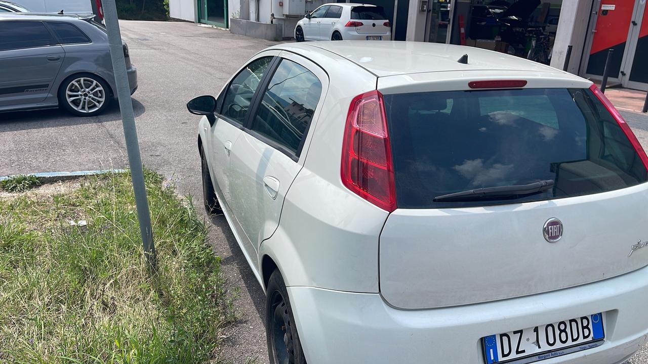 Grande Punto 1.4 GPL 5 porte SI NEOPATENTATI