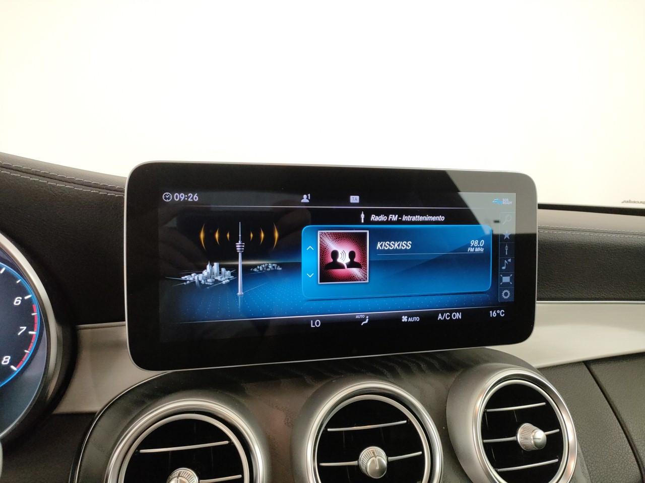 Mercedes-Benz C Coupe 200 mhev (eq-boost) Premium Plus auto