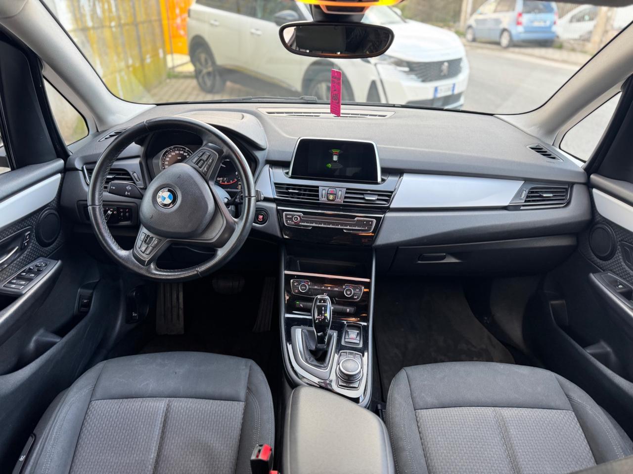 Bmw 2er Active Tourer 216d Advantage