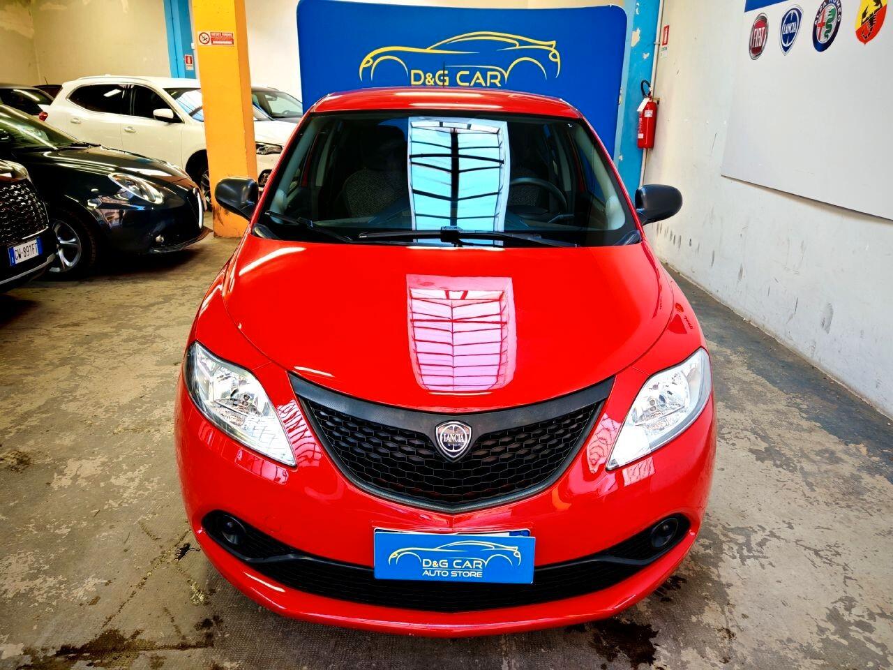 Lancia Ypsilon 1.0 Hybrid Ecochic