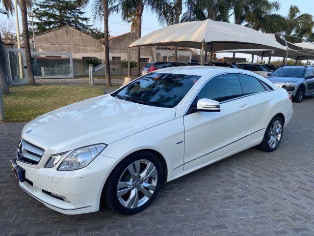 MERCEDES-BENZ E 220 CDI Coupé BlueEFFICIENCY Avantgarde
