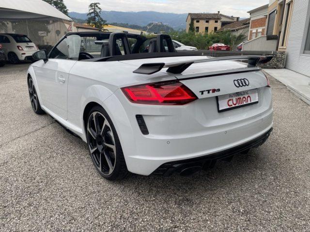 AUDI TT RS Roadster QUATTRO v.max 280km/h