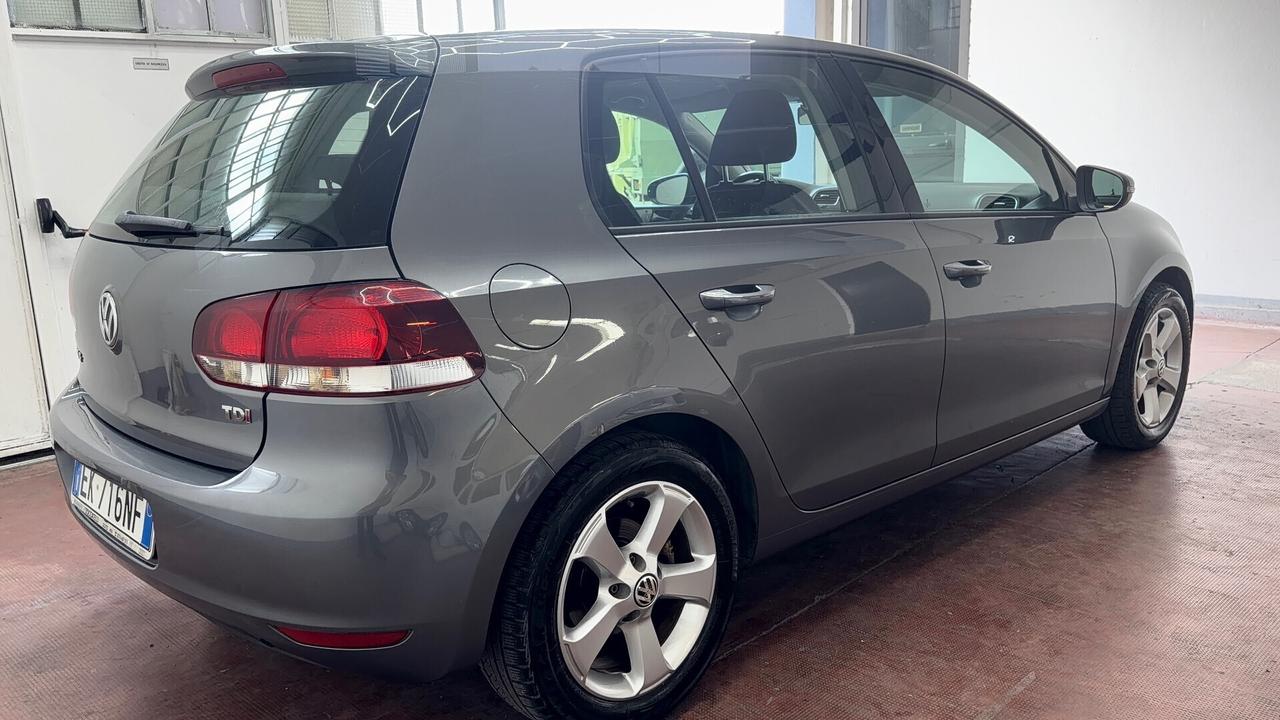 Volkswagen Golf 1.6 TDI DPF 5p. Highline