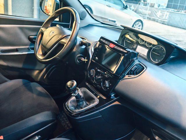 LANCIA Ypsilon 1.2 69 CV 5 porte Gold