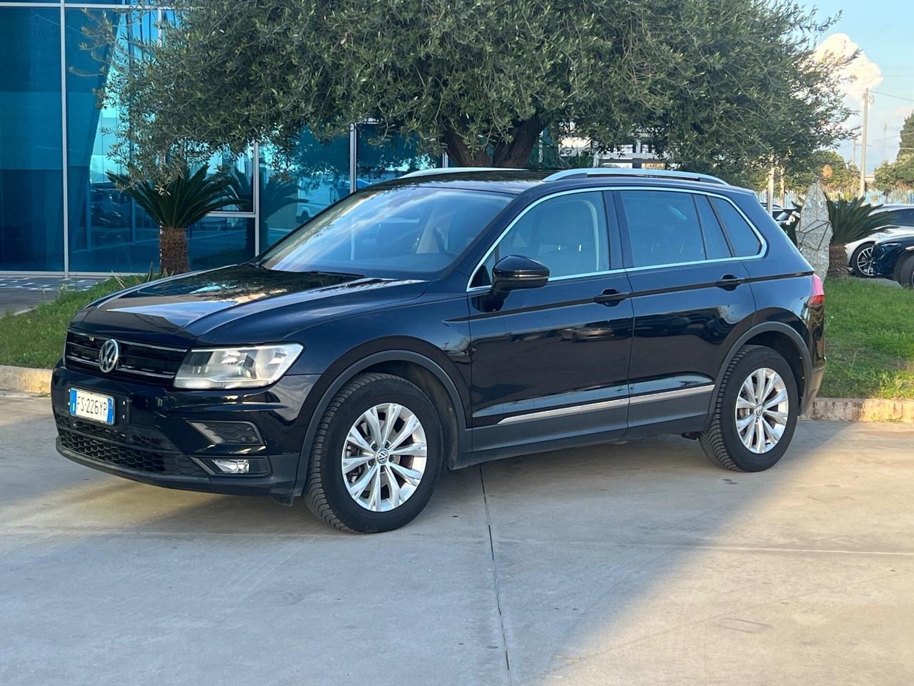 Volkswagen Tiguan 2.0 TDI SCR DSG Business BlueMotion Technology