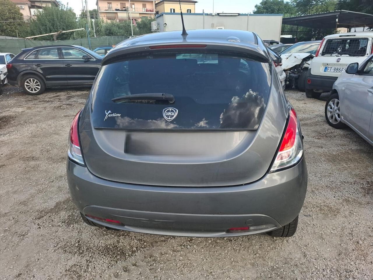 LANCIA YPSILON PLATINUM 17 INCIDENTATA MARCIANTE