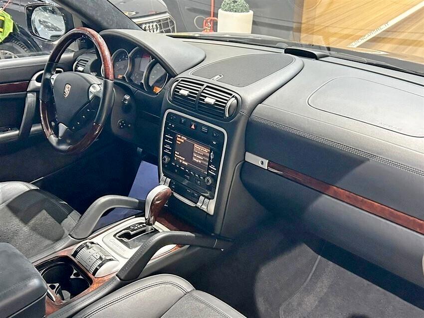 Porsche Cayenne 4.8 GTS