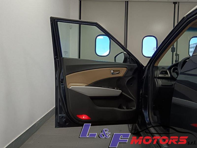 SsangYong Tivoli 1.6 D CAMBIO AUTOMATICO