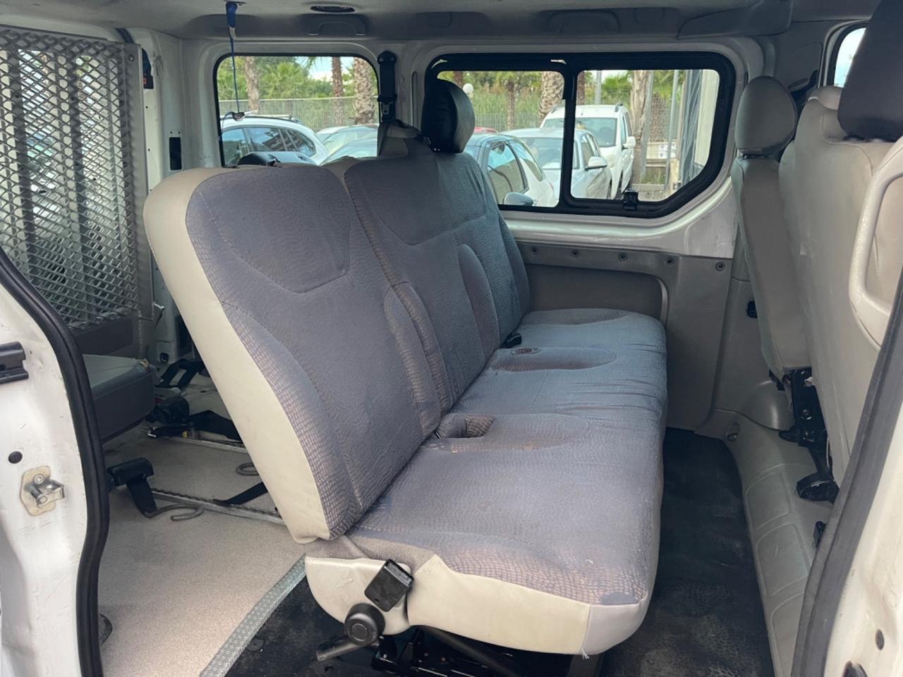 Renault Trafic 9 Posti Pedana disabili