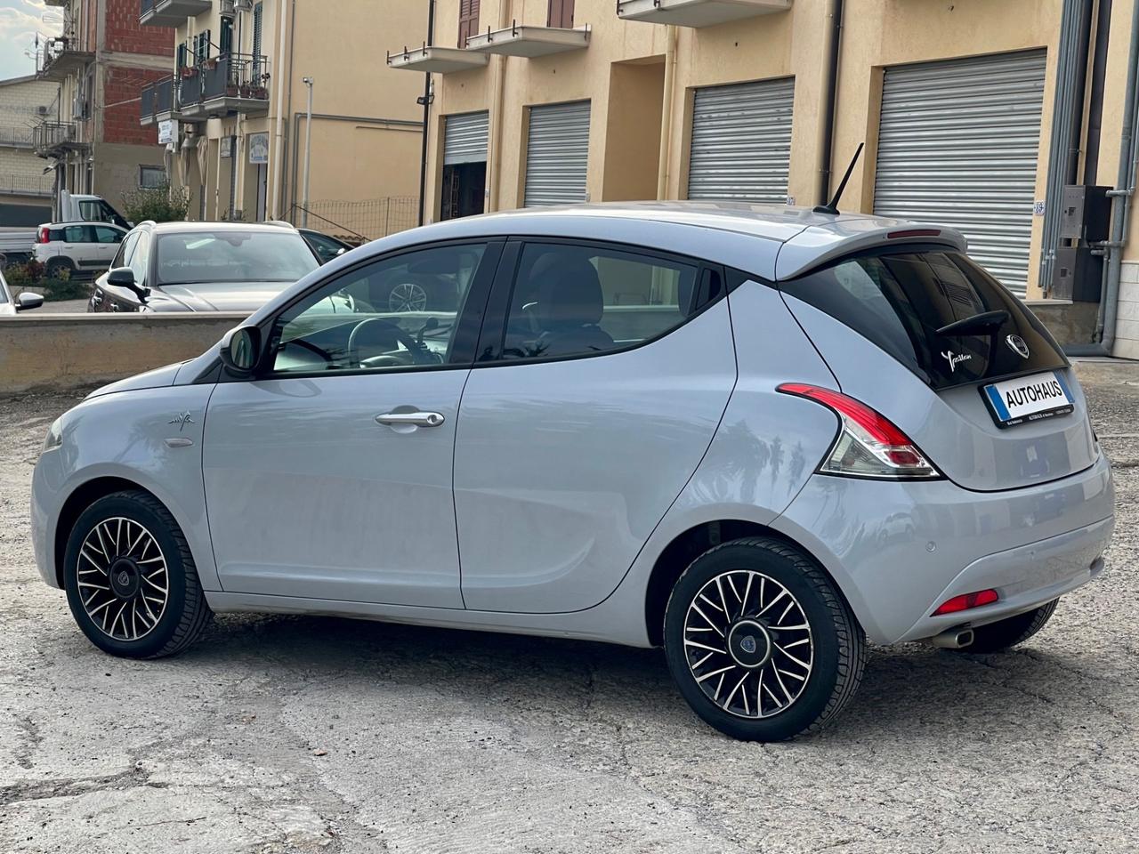 Lancia Ypsilon 1.2 69 CV 5 porte Mya