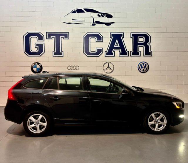 VOLVO V60 D2 1.6 Powershift Kinetic