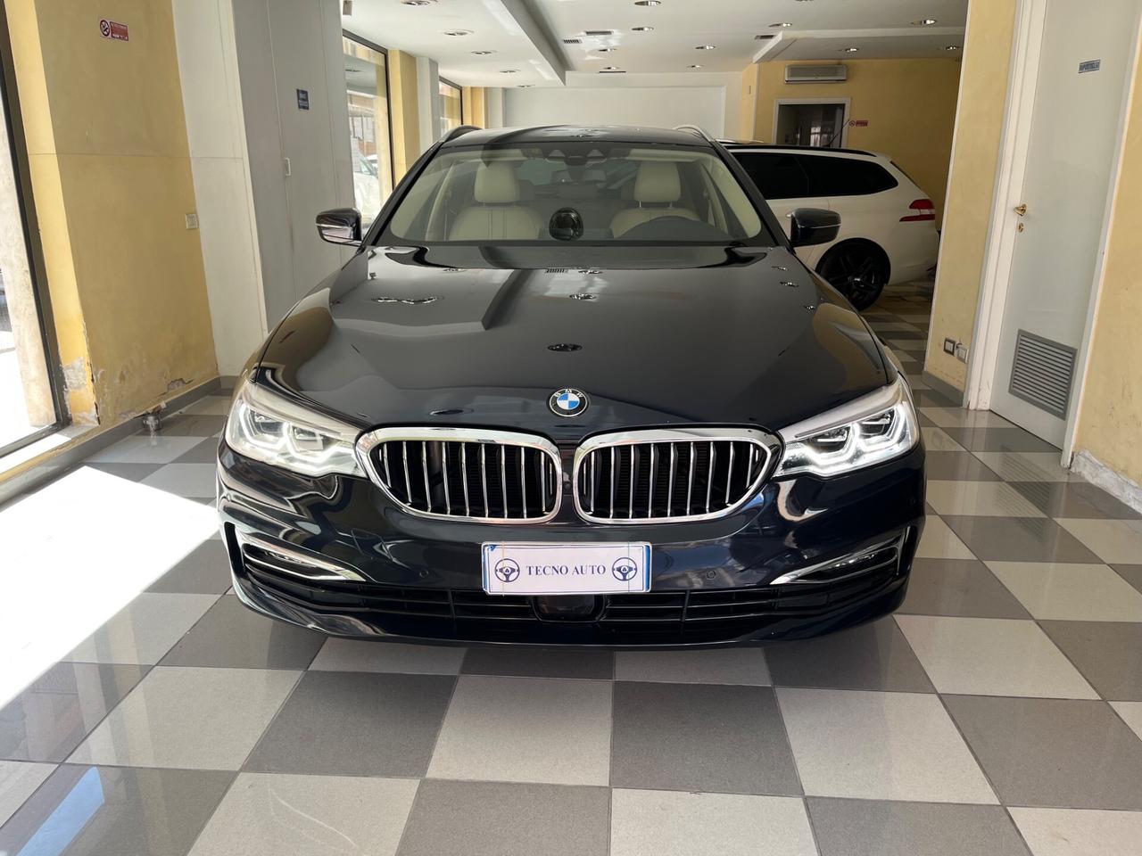 Bmw 520d xDrive Touring Luxury Line