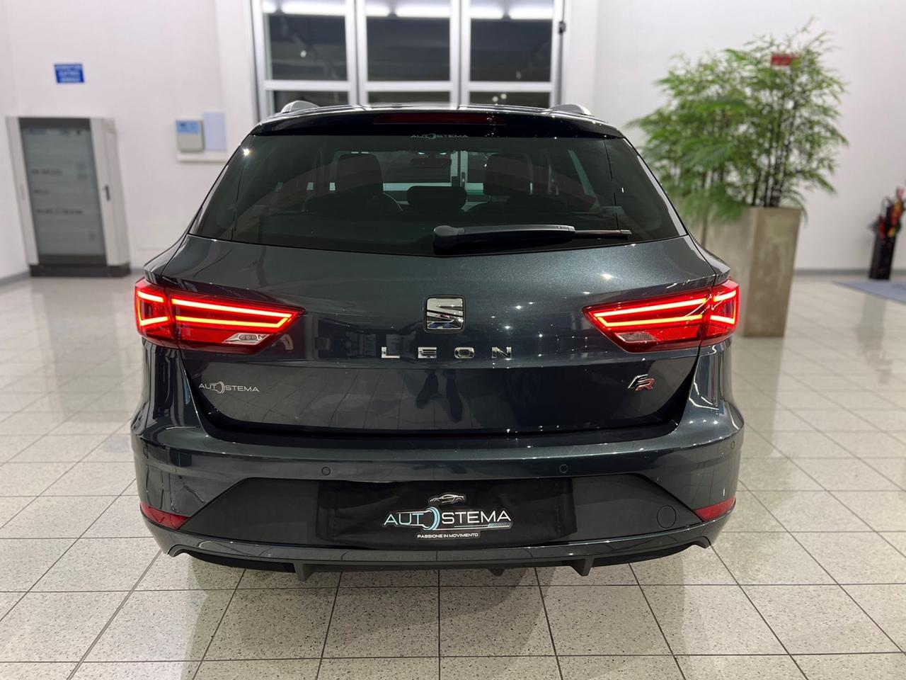 SEAT Leon III 2017 ST Sportstourer 1.6 tdi Business 115cv dsg - TETTO!