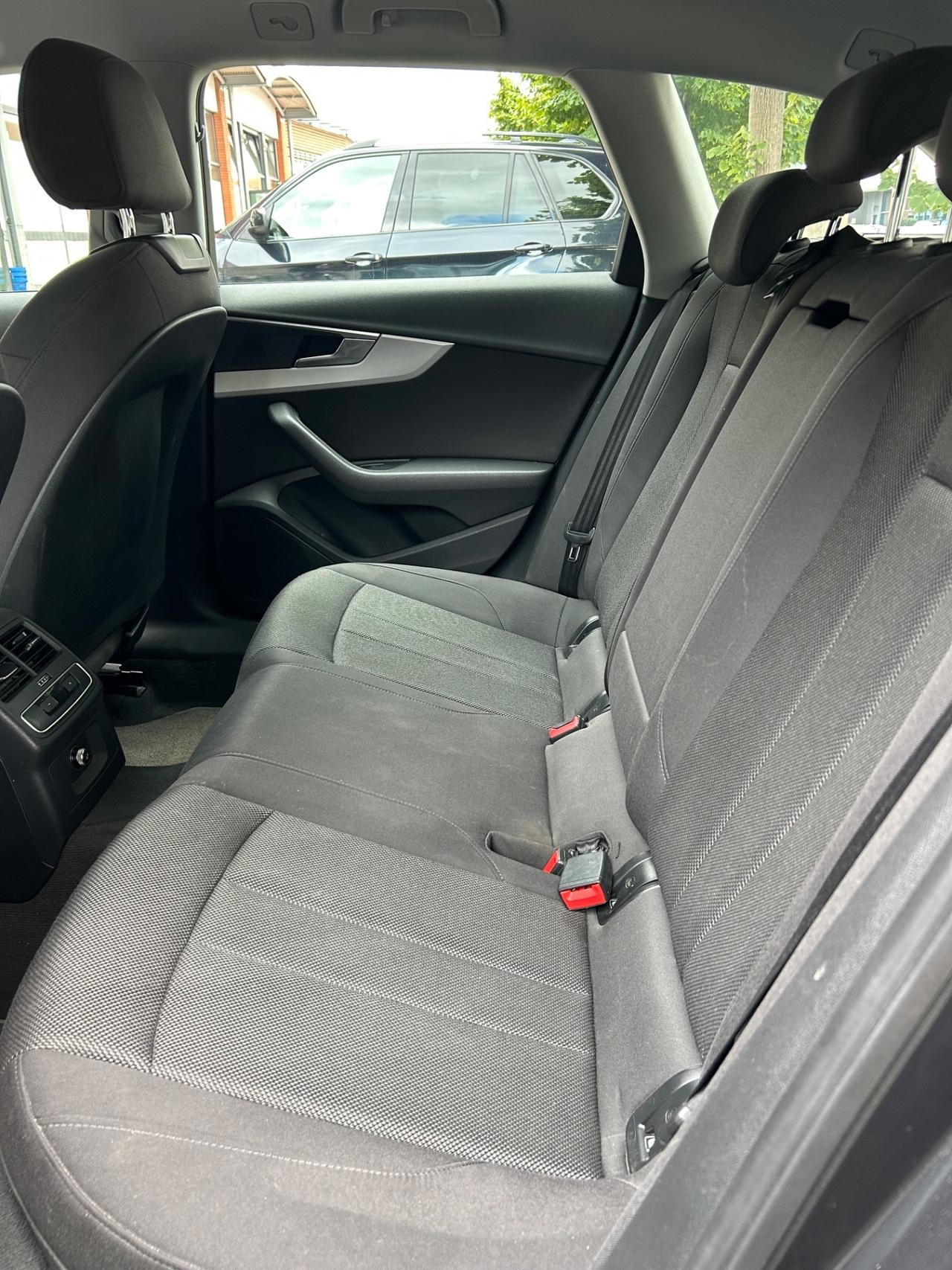 Audi A4 Avant 2.0 TDI 150 CV ultra S tronic Business Sport