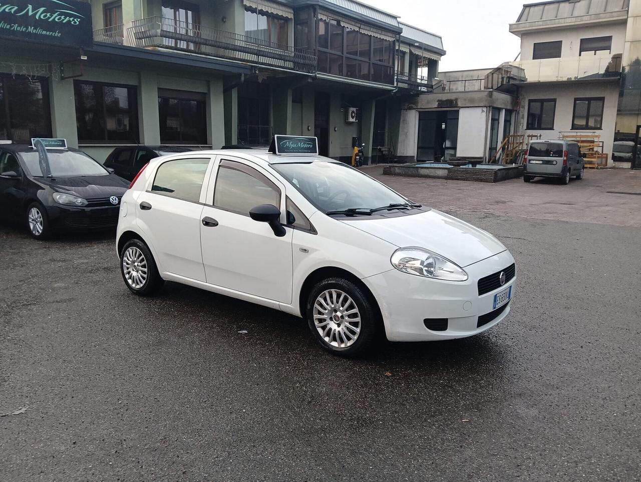 Fiat Punto 1.3 MJT II 75 CV 5 porte Easy
