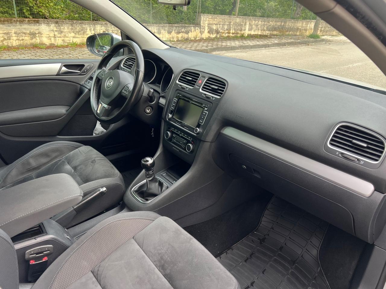 Volkswagen Golf 1.6 TDI 105cv Comfortline 2011