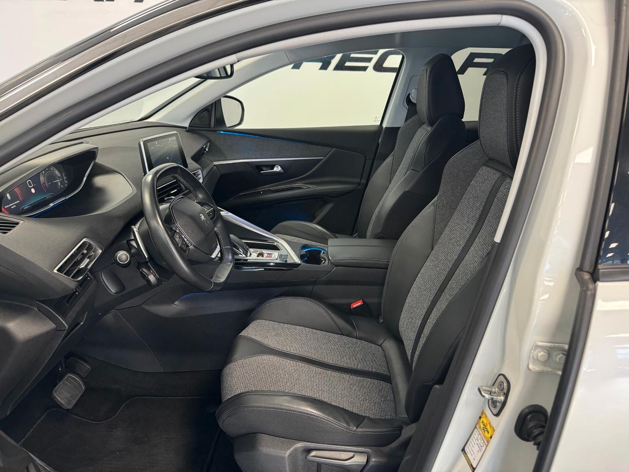 Peugeot 3008 PureTech Turbo 130 S&S EAT6 Allure 50.000 KM