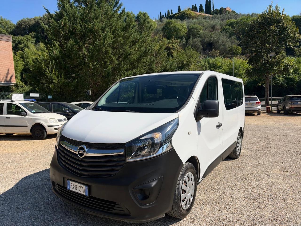 Opel Vivaro 1.6 Diesel // 9 Posti