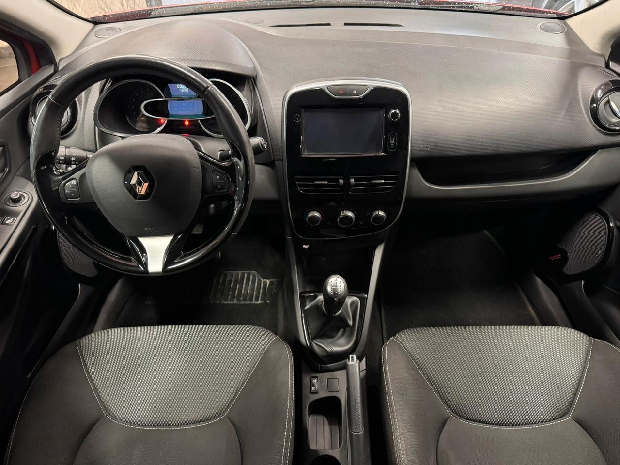 Renault Clio 1.2 75 CV 5 porte Duel