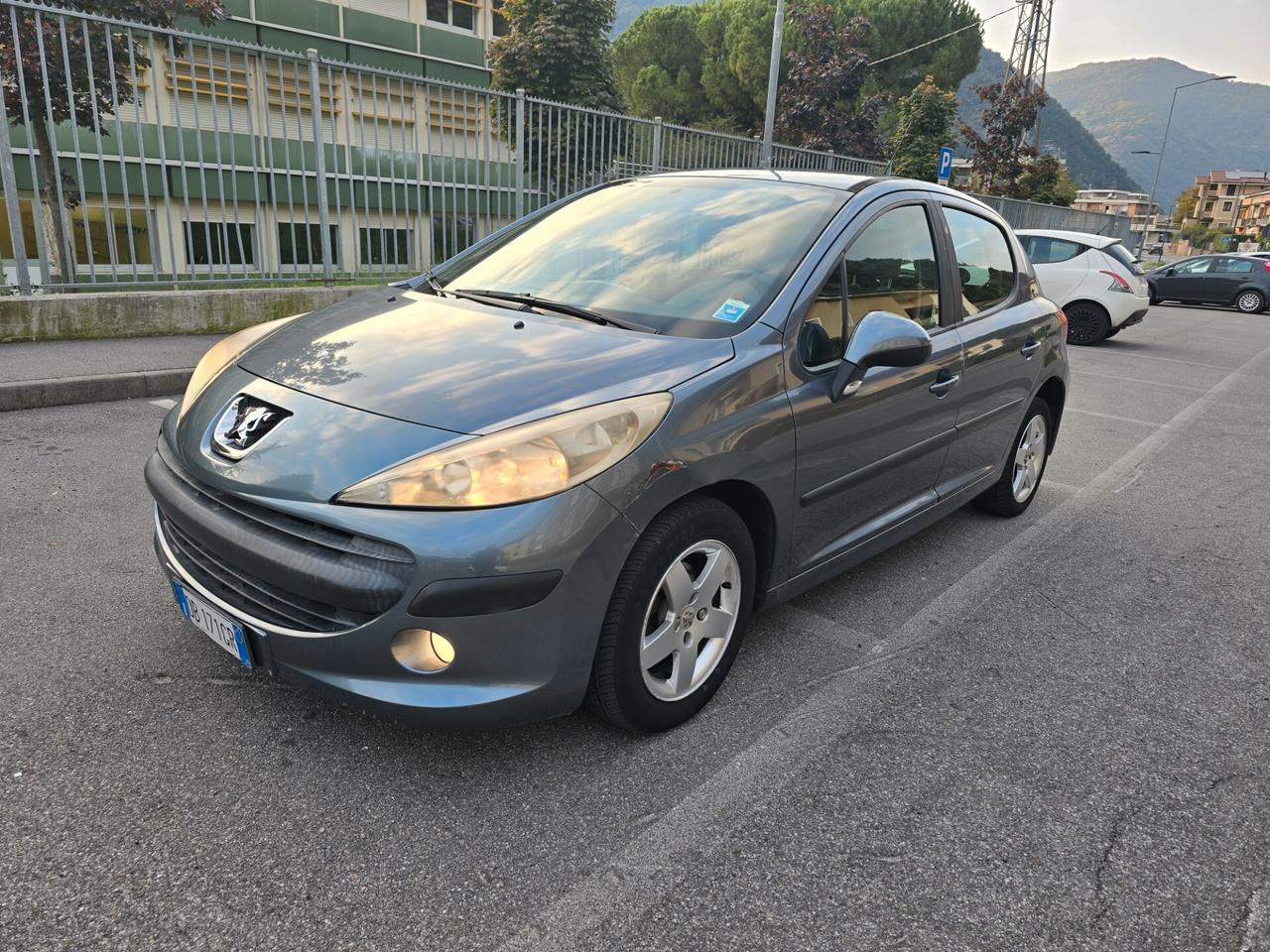 PEUGEOT 207 1.4 "OK PER NEOPATENTATI"