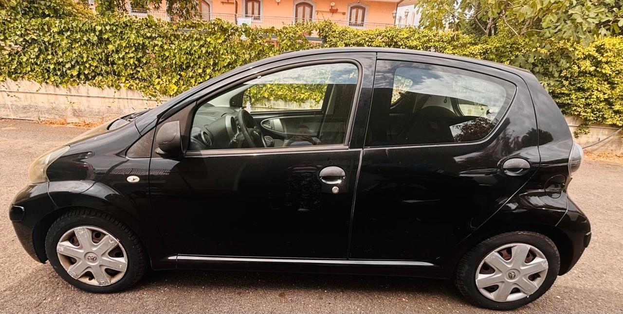 Toyota Aygo 1.0 12V VVT-i 5 porte