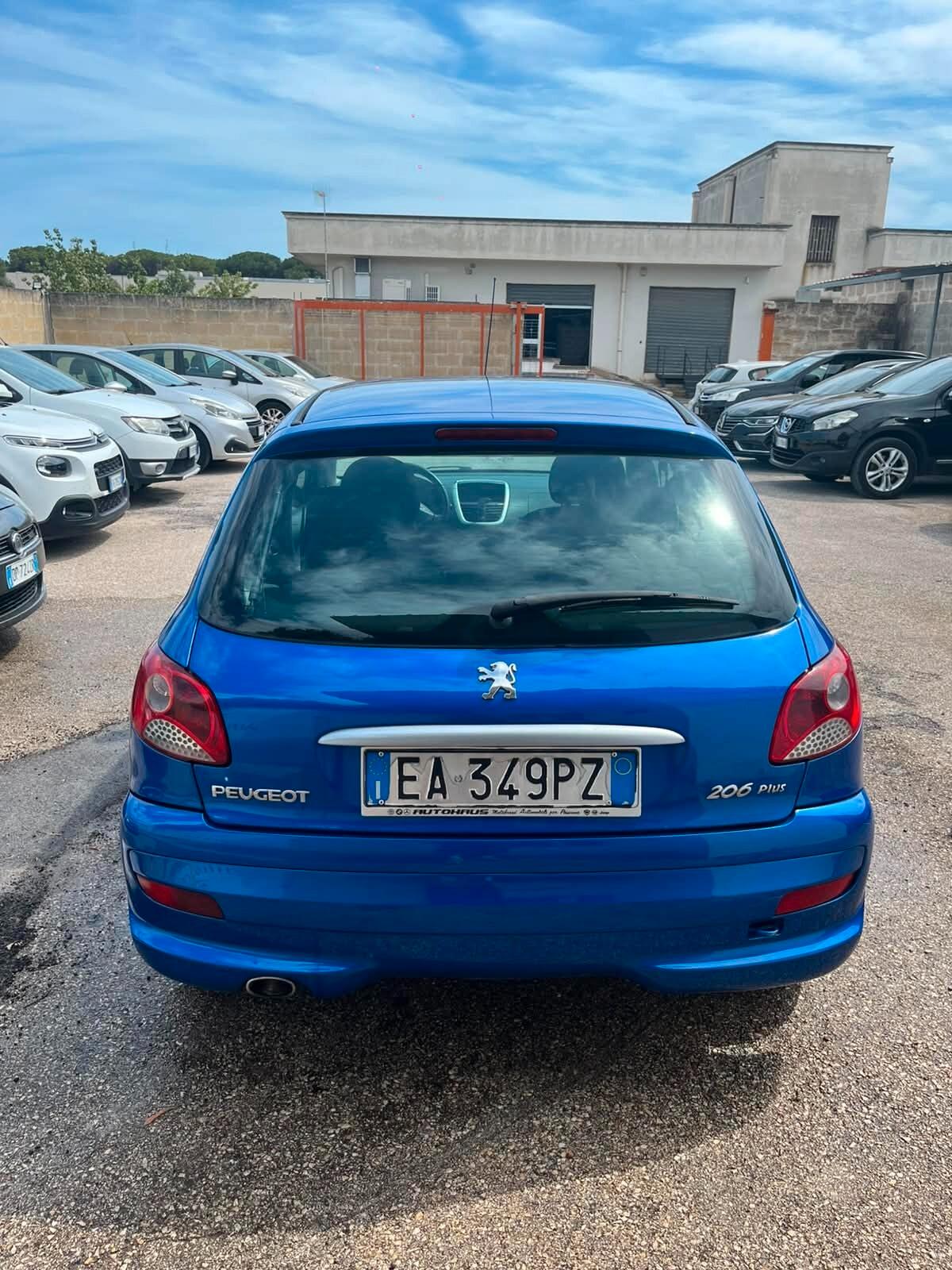 Peugeot 206 Plus 1.4 70CV Tagliandata