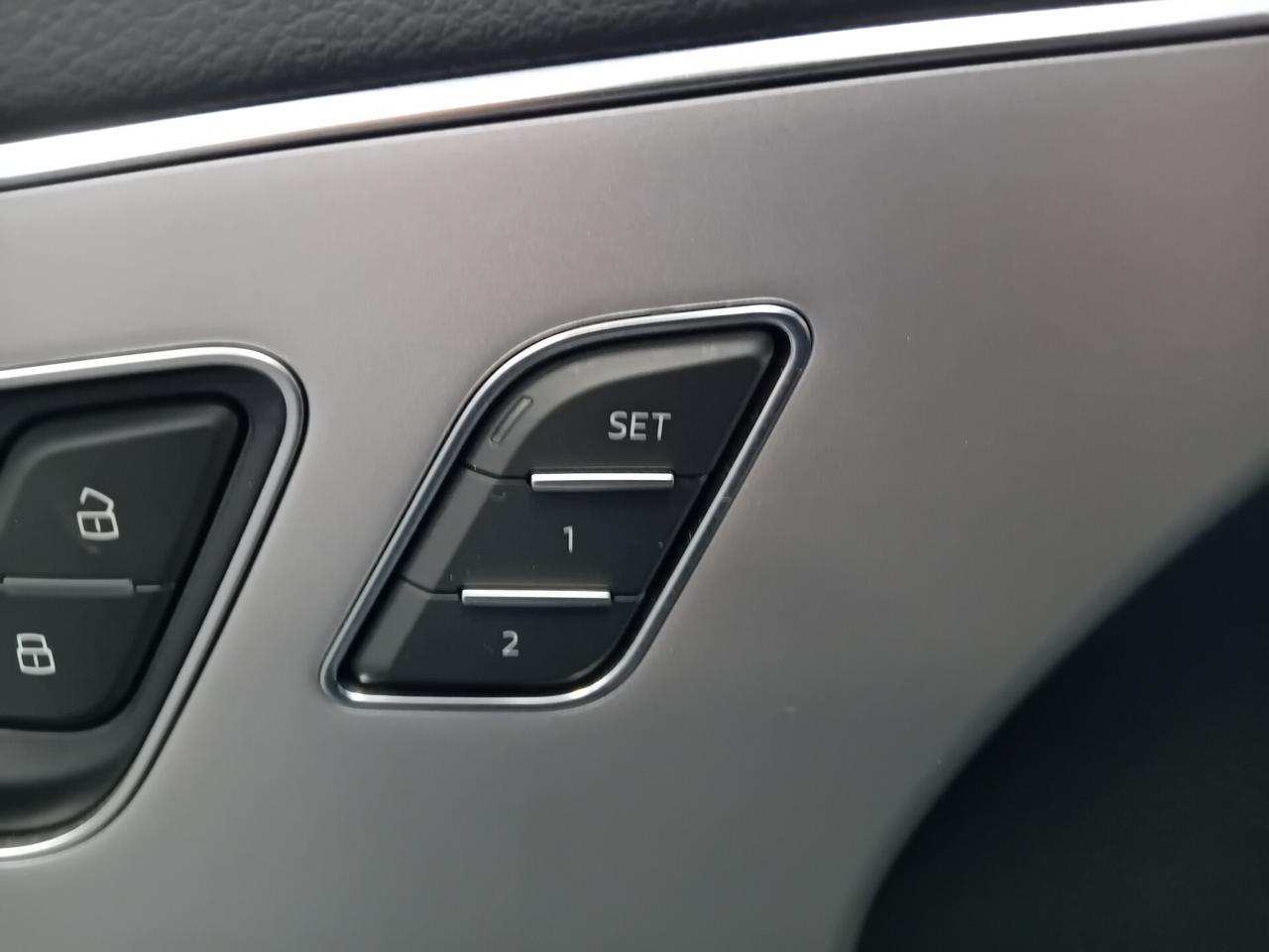 Audi Q8 RS TFSI V8 MHEV quattro tiptronic