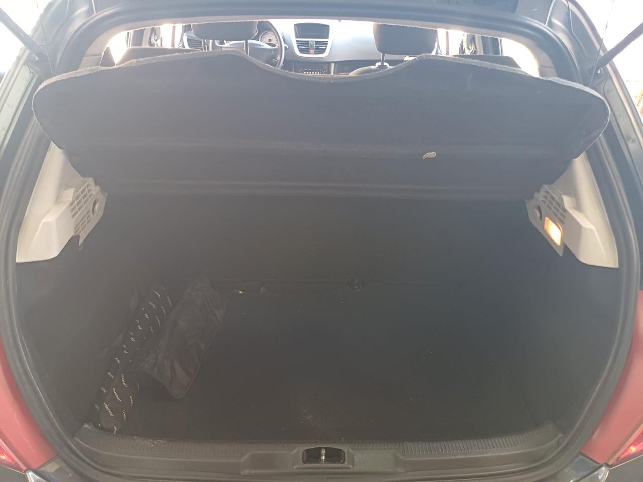 Peugeot 207 GPL DI SERIE Ottimo stato - 2011