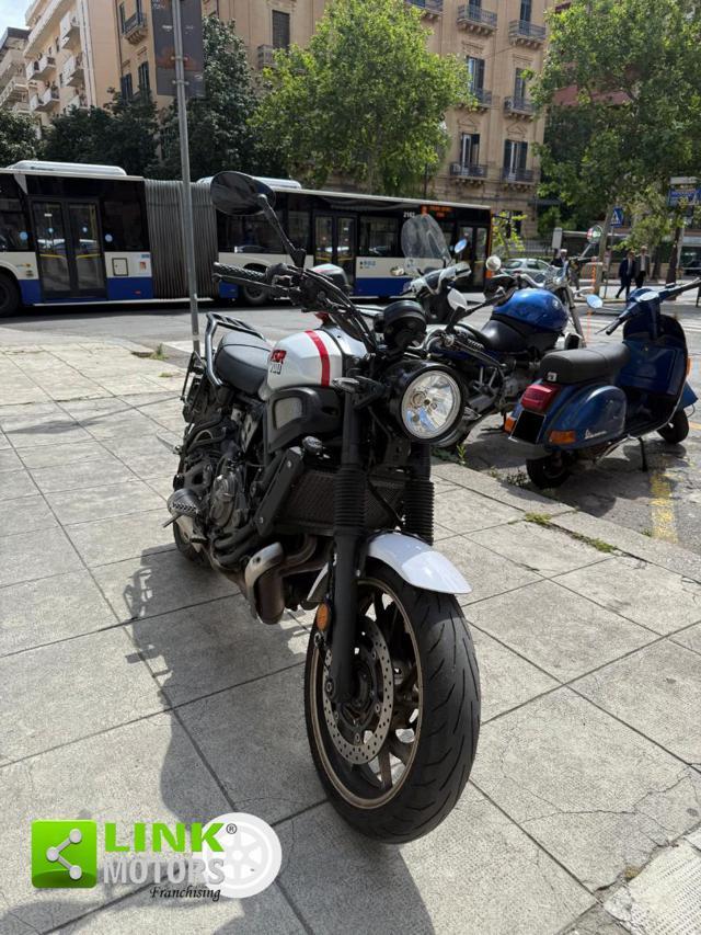 YAMAHA XSR 700 TRIBUTE